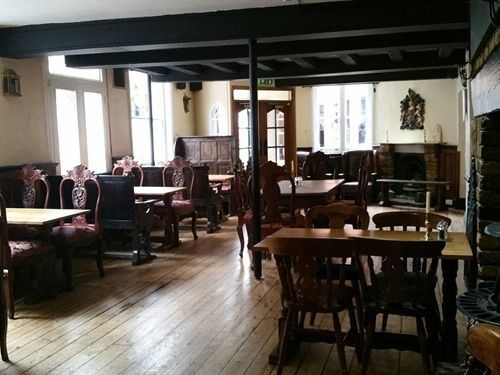 The George Herberg 3*